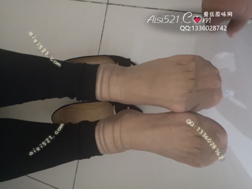 原味丝袜|袜类,臭短丝袜,致命臭(此活动MM随机，不能指定)——2020年5月份顾客订购（导购熟女浅色咖啡丝）现收足底实拍