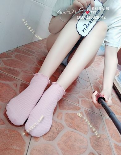 原味丝袜|袜类,臭棉袜,粉色少女棉袜，脚底都变色了，这个味道闻着超过瘾