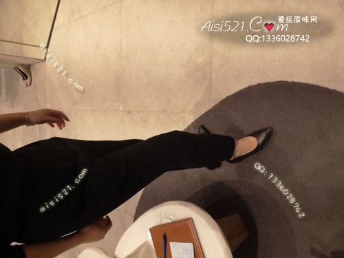 原味丝袜|袜类,臭船袜,爱丽丝(此活动可指定MM，但袜类随机)——2020年6月份顾客订购（奢店新妹妹黑色船袜），现收足底实拍，此活动免费拍摄打包图