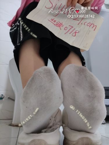 原味丝袜|袜类,臭棉袜,致命臭白色棉袜汗脚痕迹特别重脚泥多味道超大的棉袜子