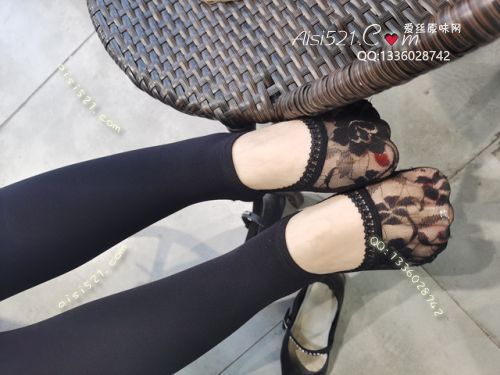 原味丝袜|袜类,臭船袜,爱丽丝(此活动可指定MM，但袜类随机)——2020年8月份顾客订购（奢店02船袜），现收足底实拍，此活动免费拍摄打包图