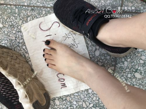 原味女鞋|鞋类,休闲平底,致命臭运动鞋