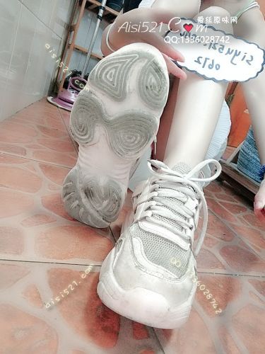 原味女鞋|鞋类,休闲平底,穿了一年多的运动鞋，陪伴女神的味道夏天穿完不想要了都是汗臭