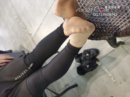 原味丝袜|袜类,臭短丝袜,爱丽丝(此活动可指定MM，但袜类随机)——2020年9月份顾客订购（奢店03肉丝），现收足底实拍，此活动免费拍摄打包图