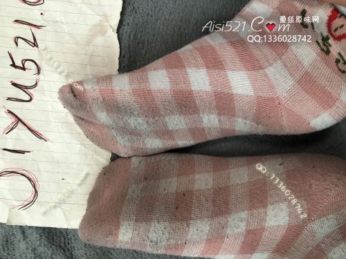 原味丝袜|袜类,臭棉袜,这袜子太臭了爽不爽