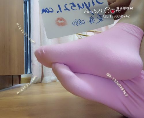 原味丝袜|袜类,臭棉袜,女王的足下， 糖果色棉袜，多色可选，每天都有大量运动！！！！