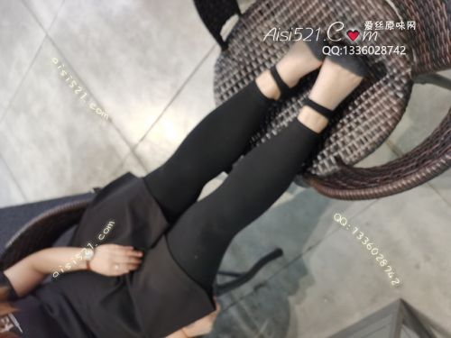 原味丝袜|袜类,臭短丝袜,爱丽丝(此活动可指定MM，但袜类随机)——2020年12月份顾客订购（奢店02卡通丝）现收足底实拍，此活动免费拍摄打包图