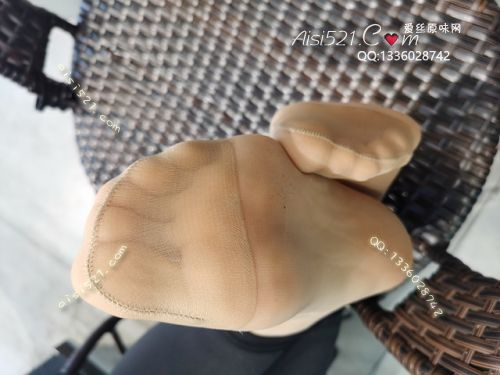 原味丝袜|袜类,臭短丝袜,爱丽丝(此活动可指定MM，但袜类随机)——2020年12月份顾客订购（奢店03肉丝）现收足底实拍，此活动免费拍摄打包图