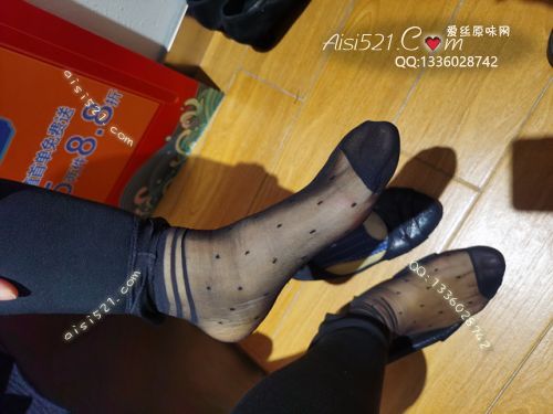 原味丝袜|袜类,臭短丝袜,致命臭(此活动MM随机，不能指定)——2020年12月份顾客订购（导购黑丝）现收足底实拍