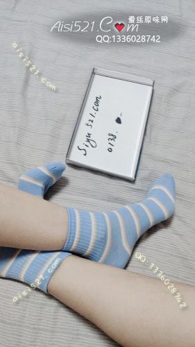 原味丝袜|袜类,臭棉袜,蓝色条纹文艺可爱棉袜，舞蹈老师的味道，主人的袜袜不臭哦，是一种迷人的汗香~一闻上瘾