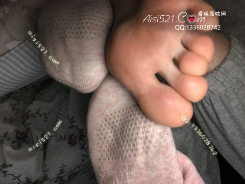 原味丝袜|袜类,臭棉袜,高腰棉袜薄绒袜脚底已穿黑汗渍酸臭