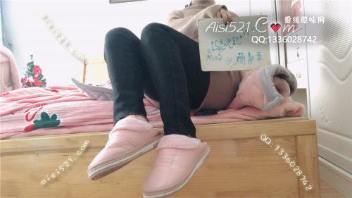 原味女鞋|鞋类,凉鞋拖鞋,闲置粉色棉拖鞋【脚丫特有的微酸臭味和着淡淡的皮革香味冲进你的鼻孔】