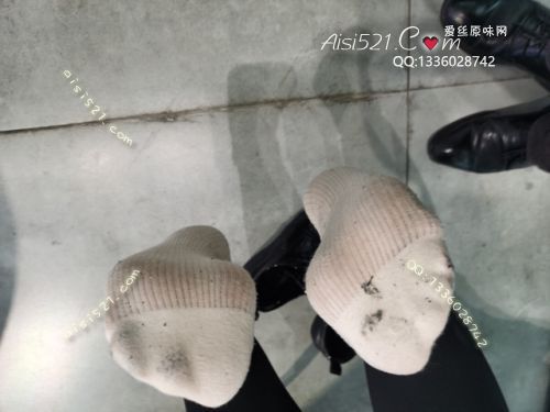 原味丝袜|袜类,臭短丝袜,爱丽丝(此活动可指定MM，但袜类随机)——2021年3月份顾客预订第4次发货奢02卡通丝01