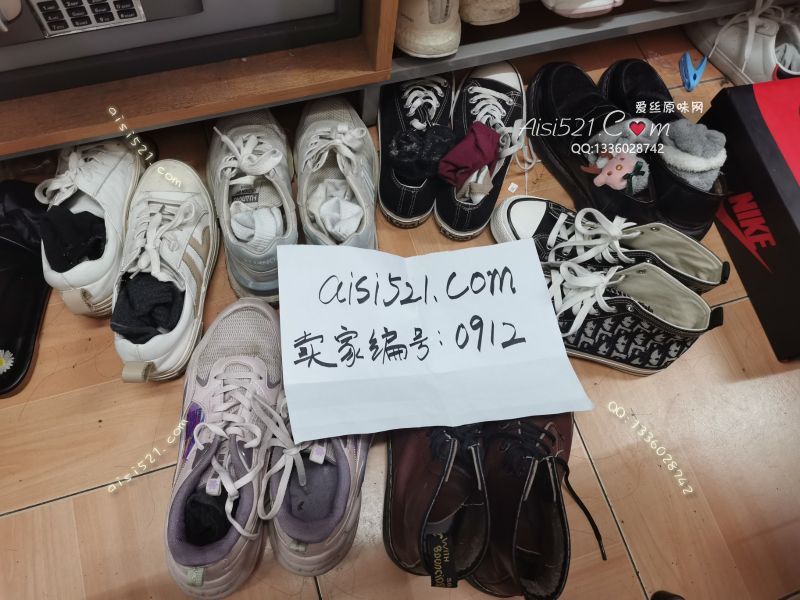 原味丝袜|袜类,现货5条以上臭袜打包,舍友不要的臭袜子（不小心弄丢没有了），鞋子有喜欢的也可以给我留言哦