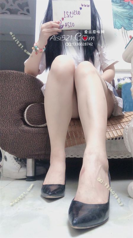 原味女鞋|鞋类,高中短跟,黑色漆皮尖头小高跟需要被爱慕好好保养谁想让我踩踩看裸足出汗