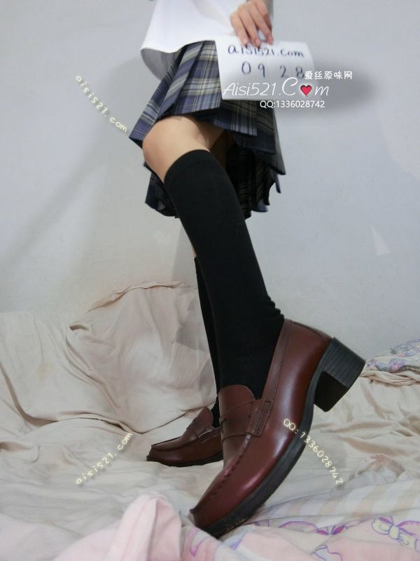 原味女鞋|鞋类,休闲平底,一双皮鞋  红棕色  此款已售完