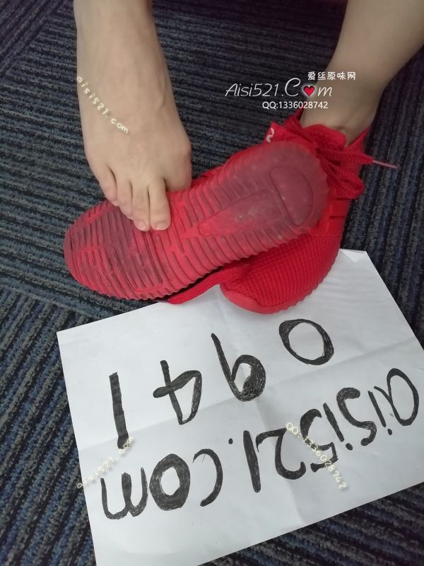 3年多了，鞋底都洗不干净了，汗脚足妹，还能给哥哥穿脏一点噢原味女鞋|鞋类运动鞋