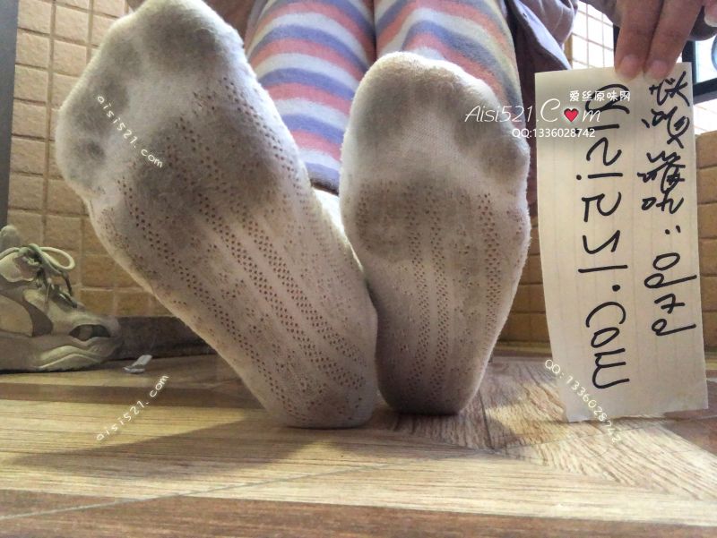 原味丝袜|袜类,臭棉袜,穿得脏兮的臭短棉袜，酸臭很上头