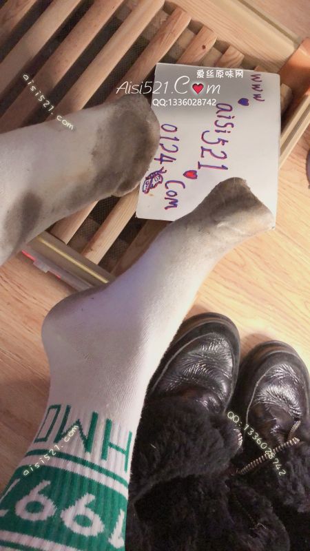 原味丝袜|袜类,臭棉袜,发黑夜跑完黄湿脚汗烤火笼子焖脚丫烤干蒸干脚汗熏臭汗脚的汗渍脚尖发干硬的自然焖臭十天臭袜