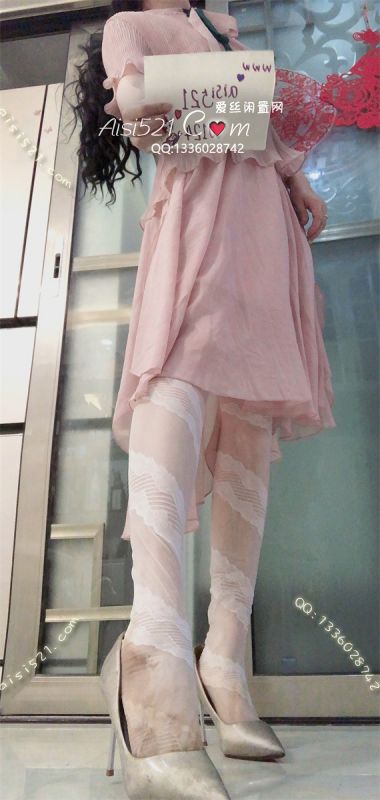 原味丝袜|袜类,臭连裤袜,果然是重口的哦，收到小姐姐的袜，打开潮潮的，全是小脚脚的汗臭味，激动不已，恨不得马上扎进袜子里面去【无内果穿白丝袜】